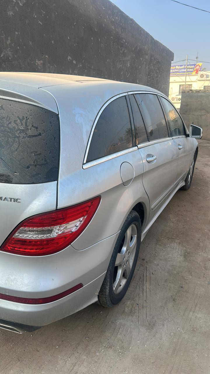 السلام عليكم
للبيع فقط
ادوات ادوات ادوات
مكفوله كفاله عامه
مارسيدس موديل2011
7راكب 
فول اوبشن فئته  R 350
بنوراما شاشات بالكشنات 
دخول جديد
سياره جاهزه من كلشي 
السعر 77 وبيه مجال
***********
مكان سياره نجف
