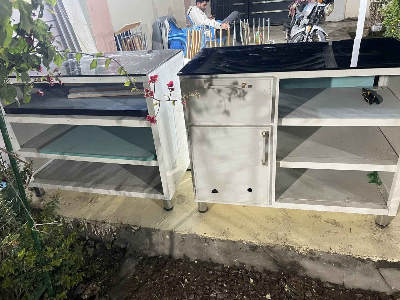 كربلاء الحولي
للبيع ميوزه جدد MDF + اللمنيوم

مع MDF اناره عدد 2

***********
كلهن بـ 300 الف
