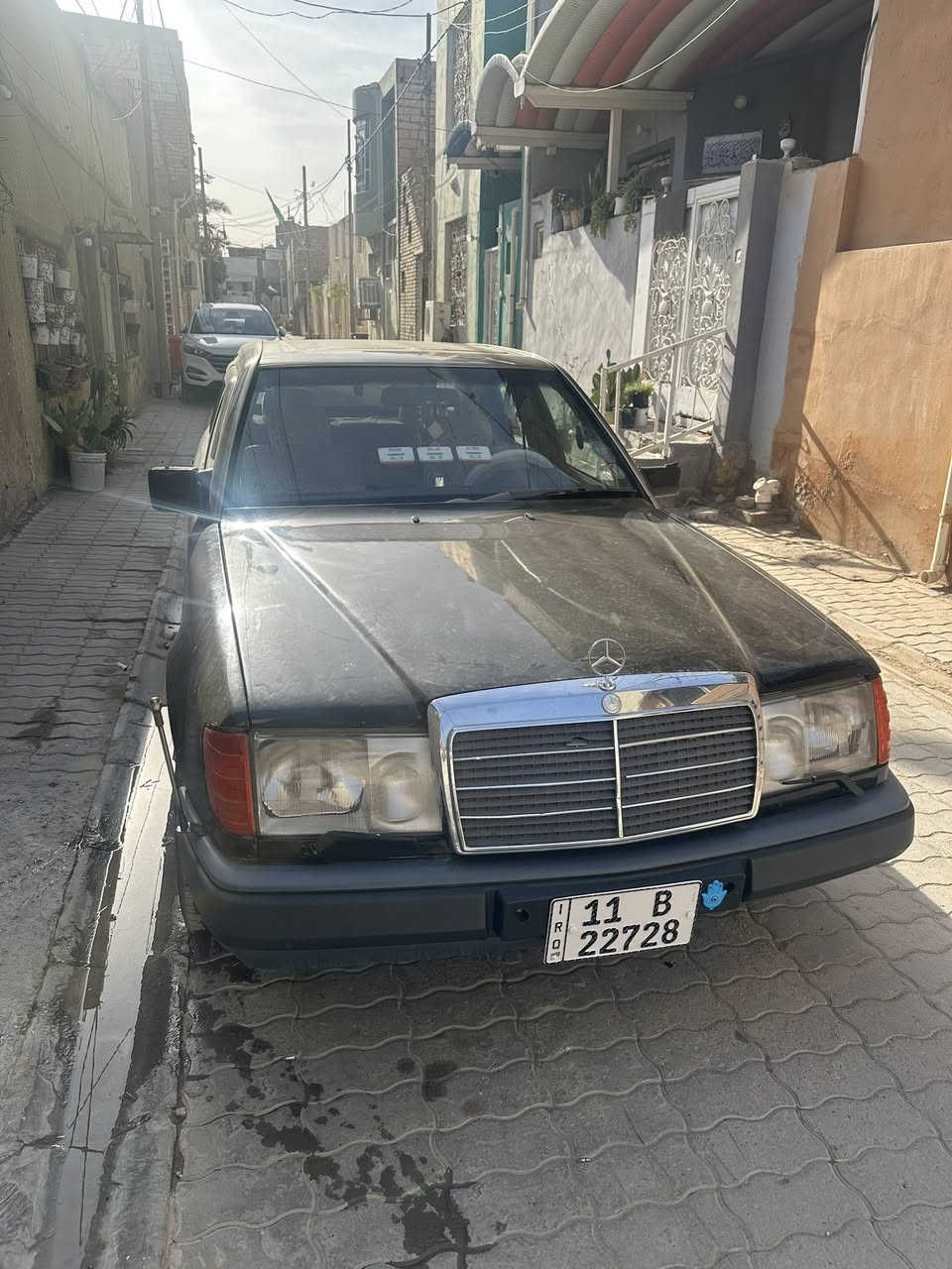 مارسيدس 1989 
رقم إنكليزي بغداد 
مكينتها بلاديه 
مصبوغه حزام 
السعر 45 بيها مجال قابل للمراوس حسب القناعه 
عنواني الكوفه 
0782 795 9591
