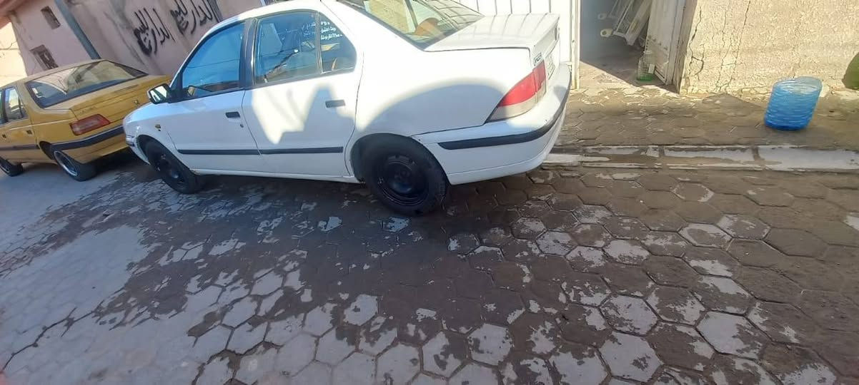 مكفوله مديل 2012
بيه باب مبدله اصليه 
سعر ب ١٣٨ 
*********** محمد
