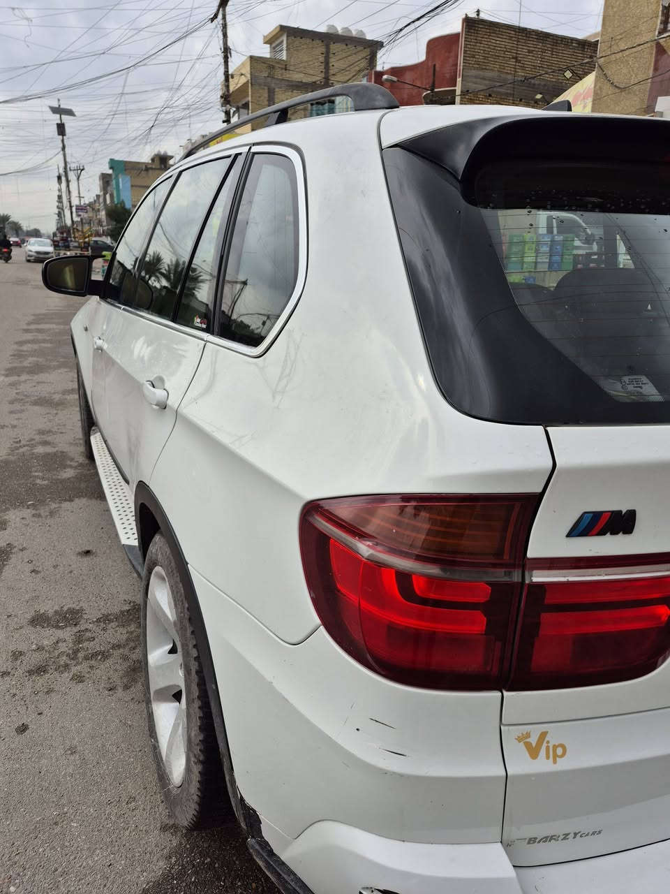 تنزيل السعر منااااسب كلش مستعجل ع البيع 
اكس٥ موديل٢٠٠٧ خليجي ٧ راكب فول مواصفات مكفولة من الضربة والصبغ مكينة ٤٨ رقم بغداد بأسمي سنوية لغاية٣٠ تخم ويل كب ١٩ اصلي وتخم تاير برجستون رن فلات السيارة كفالة عدا الدعامية 
مكلني بغداد 
*********** واتساب مفتوح
