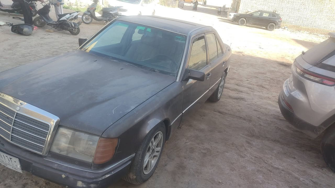 مارسدس دب للبيع السعر 32 مكينه 2.5
السنويه 27
رقم بغداد باسمي 
***********
