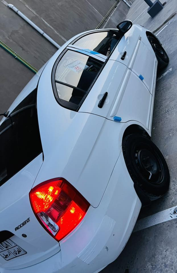 السلام عليكم اكسنت 9 مكفوله من الصبغ بيها بس الدور مال الجاملغ سياره جديده وحلوه وجاهزه من كلشي رقم اربيل تريد وكاله تريد تحويل مكاني نجف السعر 79 وبيها مجال *********** بي واساب وخادم
