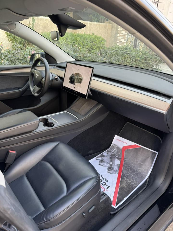 تسلا مودل Y موديل 2023 فول مواصفات
دبل ماطول لونك رنج
ماشية 16 الف
بـدون ايـرباك
رقم بغداد
تبديل جاملغ السائق وصبغ ربع البنيد والباب 
سيارة نظيفة جداً وكاملة مابيها اي مسج سيرفس
مكان السيارة السيدية
سـعر 20,500
***********

