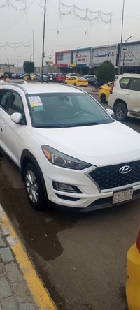 توسان 2019 وارد امريكي فول عدا الفتحه رادارات اماميه جانبيه بدون حادث ...