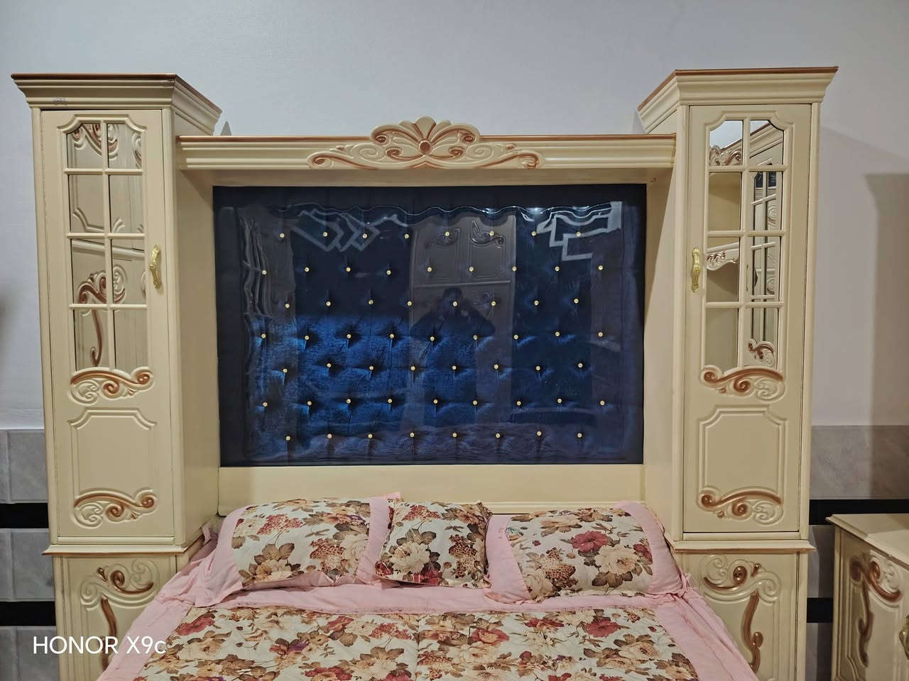 من رخصت المسؤل يوجد قرفه وحده ملكي حطاطه السعر مليون ٣٥٠ وبيها مجال وام تاج ٨٠٠ وبيها مجال العنوان الرمانه الاستفسار على التلفون***********
