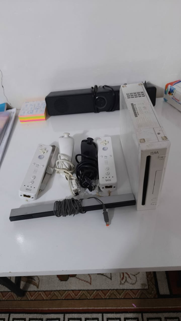 عرض خاص 🔥 جهاز Nintendo Wii مع كامل ملحقاته و60 لعبة بداخلة السعر 30 الف والي يريد يجي عالرقم ***********

