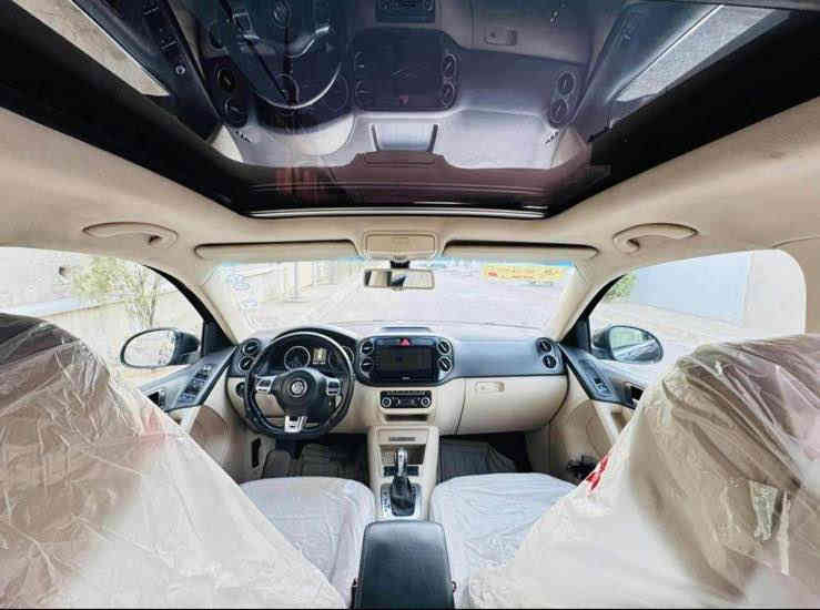 فولكس فاجن تيكوان اعلى فئة R. Line

موديل 2012وارد خليجي 

فول مواصفات 

فور ويل 

شفتات كير بالاستيرن 

محرك 2000 تيربو 4سلندر

بانوراما 

سايد بريك بصمة 

زينون بلادي لايت عدسة 

لد نهاري 

تبريد قطعتين

كشنات جلد كهرباء 

تدفئة بالكشنات

مري جانبية كهرباء +هيتر بالمري

تحكمات ستيرن 

كاميرا بلادية شاشة

هوك خلفي بلادي 

نظام بريك 4دسك 

بدون صبغ بيها بارد قليل باب الصدر 

دعاميات صبغ فقط السيارة جاهزة رقم سليمانية الدولي هزة نهاية 2026 بأسمي 

مكان السيارة بغداد للتواصل على الارقام التالية :

***********-***********

السعر 115 وبيها مجال بيع او مراوس حسب القناعة بغداد, العراق
