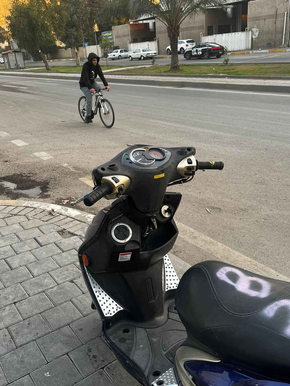 سكنس فحل نوزل خطين دراجه خير من الله كفاله عامه صارلها شهر من نازله رمبه اوراقها موجوده بيها مازده كولد ماشيه 18 بس كفاله عامه من كلشي السعر و التواصل خاص ***********
