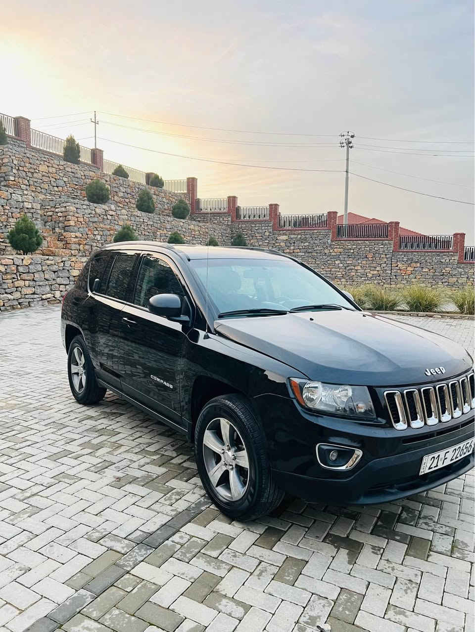 جیب کۆمباس ٢٠١٦ دوو بارجەی بەلەیەک بۆیاخە بێ ناوگرتن سەیارەکی زۆر جوان تازیە گیرو مەکینەی بەشرت سەنەوی تا تا ٢٠٣٠ تازیە بەناوی خۆمۆیە هەر جوار تایەی تازیە سۆنەرەکەی داناوە ژمارەی شانسیم داناوە ١٠٣ وەرەقەو ماعمەلەیەکی کەم هەلبجەی شەید حلبجة, السليمانية


**إذا كنت صاحب هذا الإعلان وتريد حذفه لأي سبب، رجاءا أرسل رسالة إلى الدعم الفني**