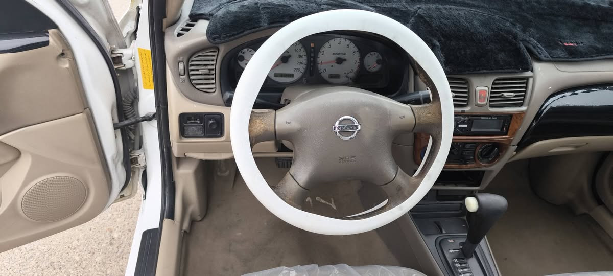 السلام عليكم 
ادوات ادوات 
نيسان صني 9 بيهه كصه 
جاهز كير مكبنه حداده تبريد 
ماناقصهه شي 
رقم سليمانه متوم 
 مراوس حسب القناعه او بيع 
البصره
التواصل على الرقم فقط 
مكلف بـ. نشر
موبايل واتساب 
***********
