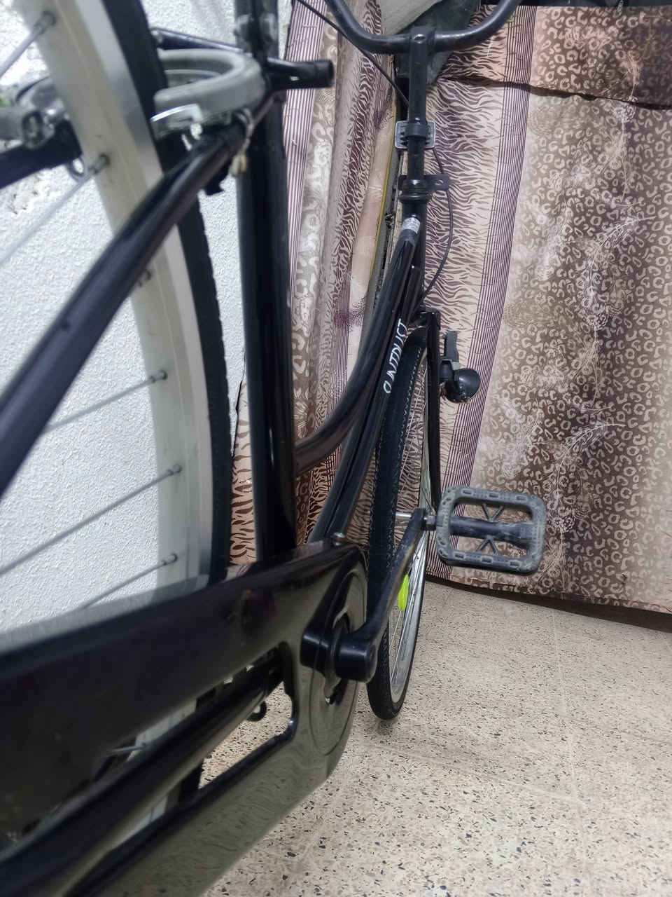 السلامو عليكم باسكل عبد الحليم نوعيتو سانتروس موديل 20 باسكل نضيف نضافه مالو 100 والله وانطيك هوا برغي مامفتوك شرط سعر 100 وبي مجال مكان موصل حي السماح قرب جامع الحمد  ستفسار عل رقم مفتوح ‏‪***********‬‏
