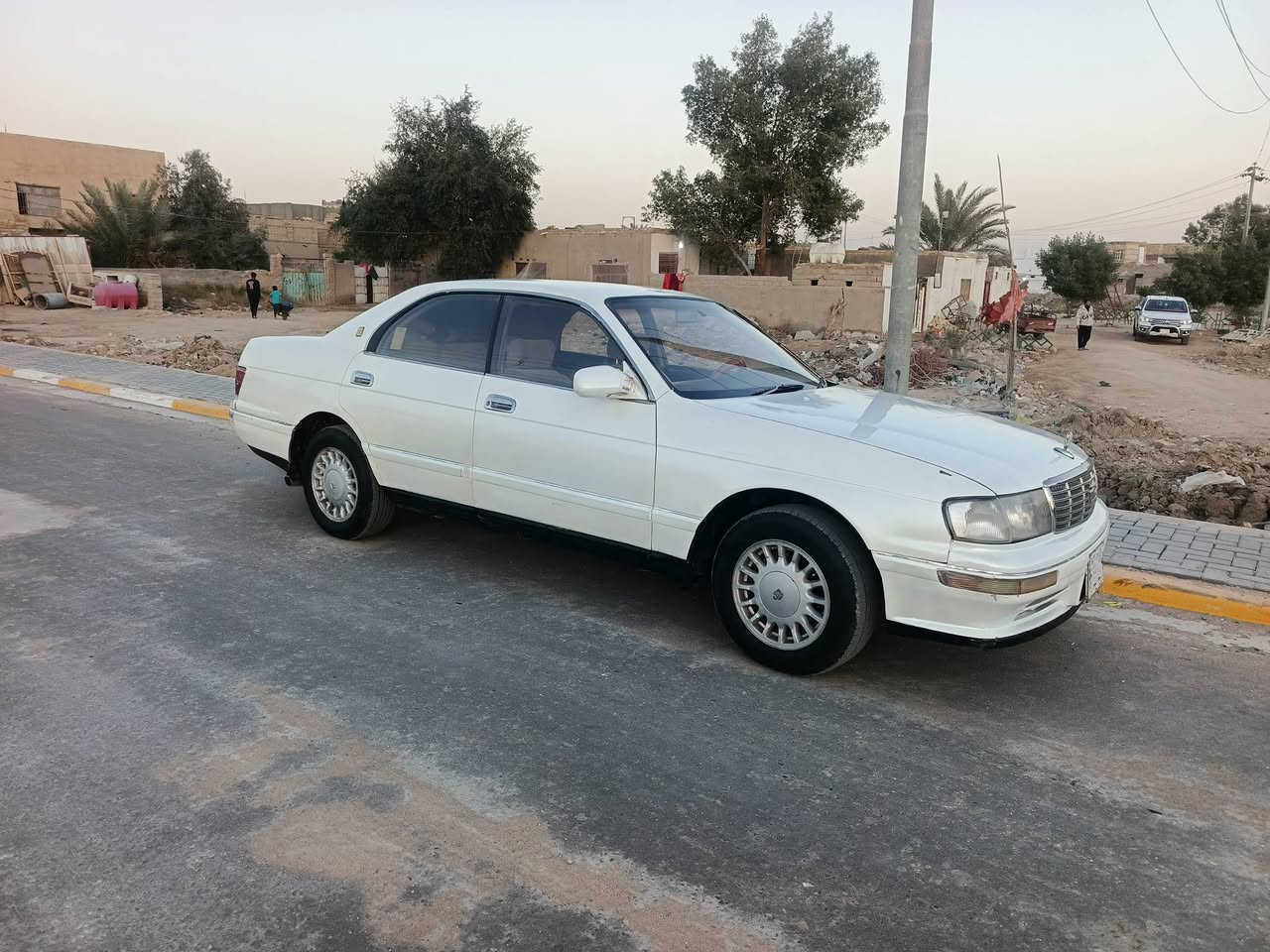 السلام عليكم سياره جاهزه من كلشي محرك وكير تخم تاير تبرد ثلج راقم بغداد العنوان الدوانية الحمزه الشرقي اني مكلف بل نشر راقم صاحبه***********
