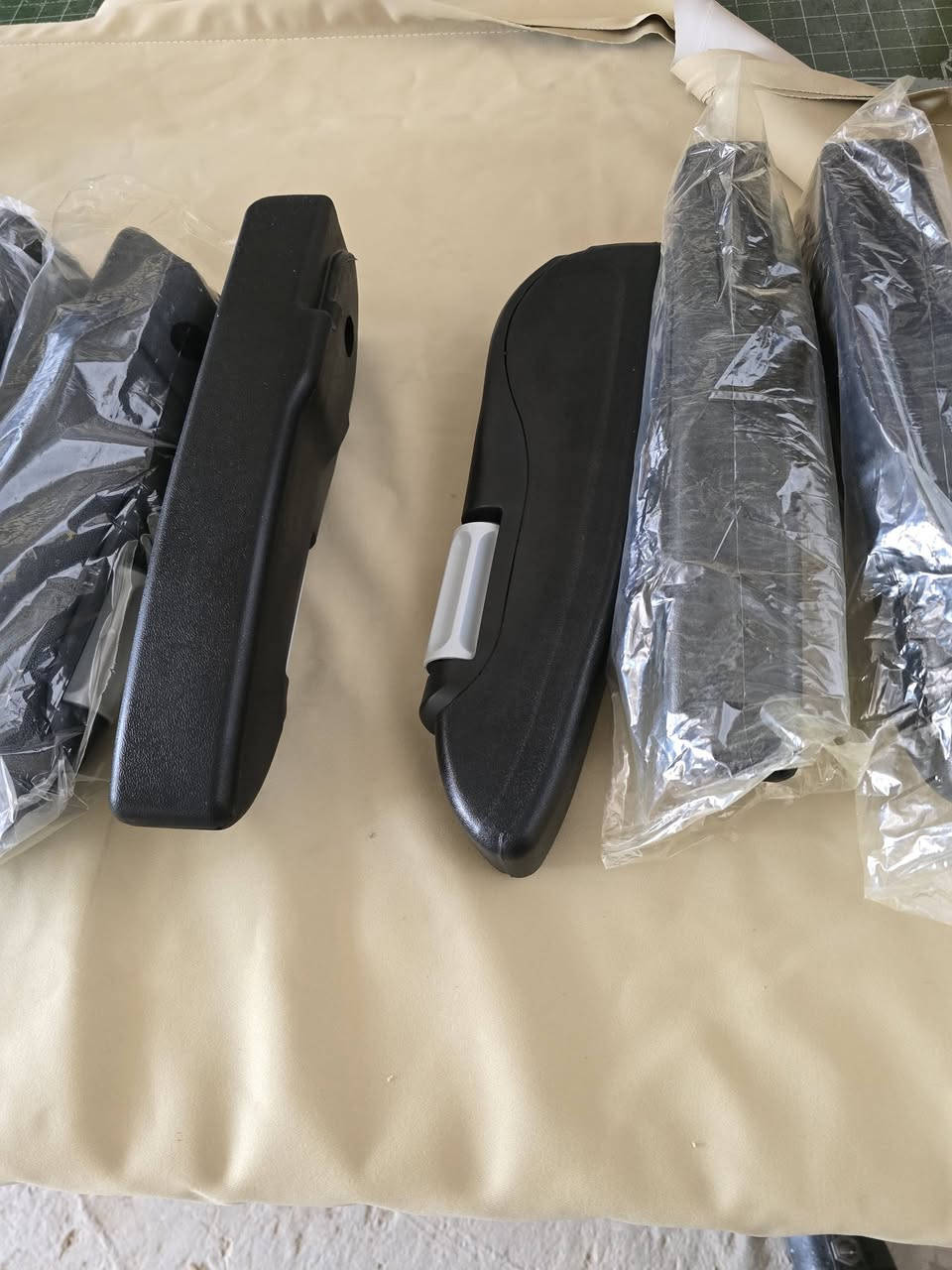 يالله اللهم صل على محمد وآل محمد الى الاخوه الاعزاء زوج يدة كرسي سايق درجه اولى سعر الزوج 75 الف دينار يوجد خدمة توصيل لجميع المحافظات العراق 
***********
***********
