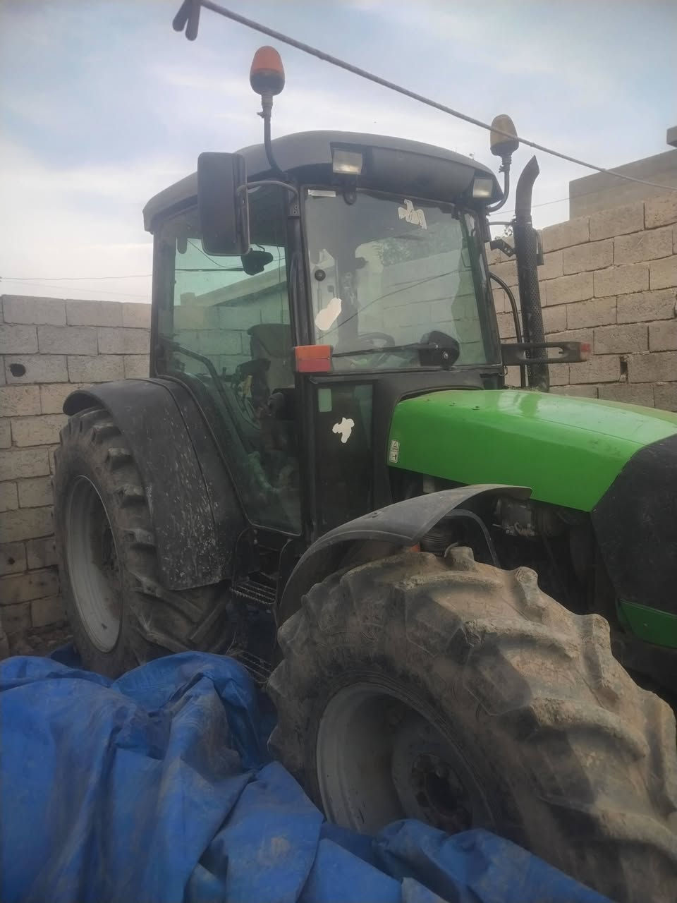 سلام عليكم مكينه دويز البيع ويرهم مروس بسياره حديثه  مكينه حجم 100تخم تاير كهربائية كلها شغاله تبريد شغال رقام وسنويه ال28موديل 2012مكان ديالى الستفسار اكثر انتصل على رقم ***********
