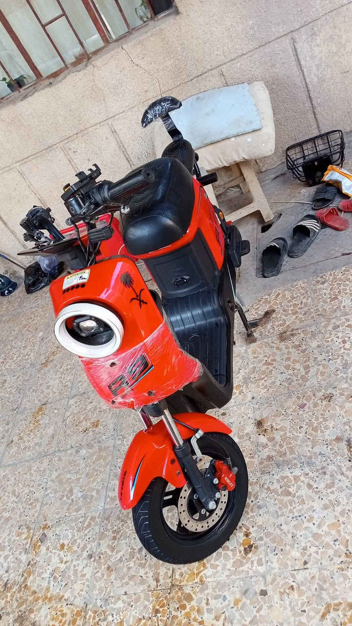 سلام عليكم دراجه R9للبيع سعر325 قفل قفل قفل  كلشي شغال  مكان بصره المعقل ***********
