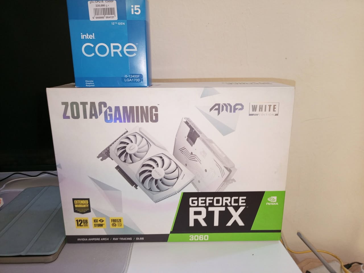 تجميعة جديدة، فول نظافة، سعرها مليون و135، قفل
كرت الشاشة : RTX 3060 12G Zotac gaming 

المعالج : CORE i5 12400f جديد

المذبورد : asus h610 m-k جديدة

الرامات : تي فورس 16g rgb 3200، سرعتها 16cl جديدة

التخزين : m.2 واحد تيرا بايت nvme من ليكسر جديد

البور سبلاي : واط gold 850 فور مودرلر من Segotep جديد ( بوقتها ما لگيت هيج بور بهيج مواصفات بواطية اقل، فجبت هذا، بس هذا هم زين تكدر تشد عليه كروت عليا بدون ما تطور بور او شي)

الكيس : حوض ابيض، ومراوح rgb سبعة و وياه هاب كلشي جديد

سعرها مليون و135 والسعر قفل مابيه مجال تجميع من الصفر وقطعة قطعة والتجميعة جديدة كل القطع بالكراتين والوصولات هم اذا تريد، إلا الكرت الوحيد المستعمل واستخدامه بالفول مارك موجود كدامكم، وكلها بيضة عدا الرامات 

 رقمي للتواصل: ***********، او راسلوني خاص

توصيل متوفر لكل المحافظات
