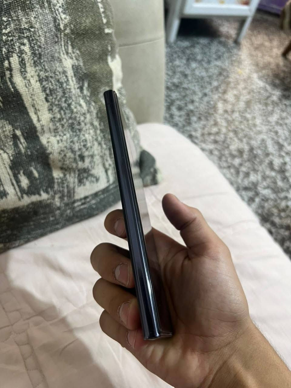سامسونج s23 الترا جديد مكفول من كل شي شرق اوسط دبل شريحه كامرات فول استعمال قليل مكفول من الشخط السعر 750 بي مجال مكاني بغداد للاتصال ***********
