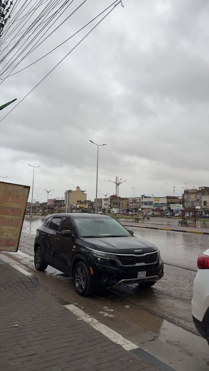 سلام عليكم كيا سلتوس 2023 محرك 2.0 ماشيه 11 الف حادث موضح بالصور نقصها فقط بوليش و تكحيل كم شخط السياره بدون ارقام حره السعر 160$ قابل للتفاوض مكاني البصرة الجمعيات *********** متواجد واتس اب و اتصال
