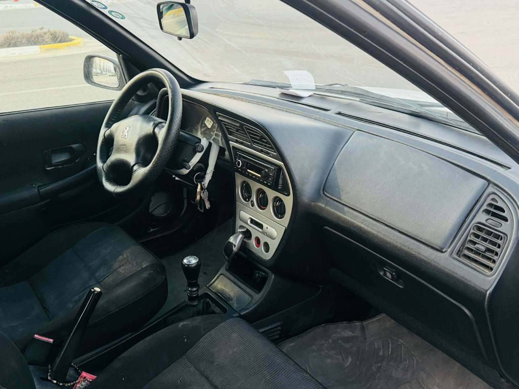 بسم الله الرحمن الرحيم
بيجؤى فه ره نسى 306 موديل 2002
كير و مه كينه ى به شه رت كير عادي
مه كينه ى  مه رغوب
ره قه م هه وليره ته حويل و غه رامه به شه رت
زؤر جوان ماوه ته وه 

شوين : سليماني               سعر: 30$
موبايل : *********** ::: *********** شمشمل, السليمانية
