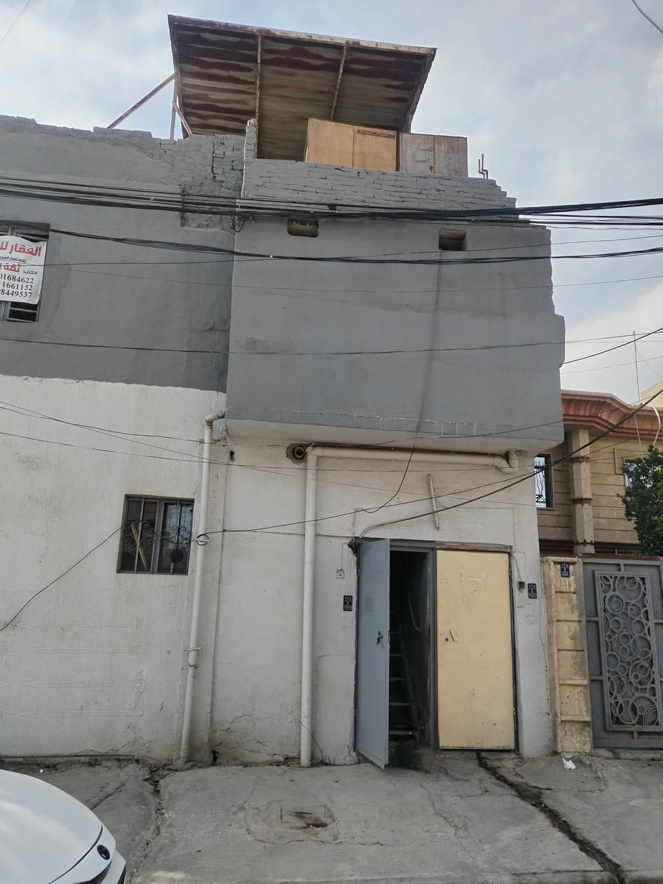 للبيع شقه في حي الصديق قرب جامع الصديق ابو بكر
طابق ثاني ركن
المساحه ١٠٠ متر مربع
موقع مميز ومنطقه راقيه جدا
غرفتين هول ومطبخ وصحيات
سند طابو ملك صرف شرط التحويل
السعر ٦٥ مليون
لاستفسار اتصال على الأرقام التالية

*********** ابو عمران
*********** واتساب

أو مراجعة المكتب الكائن في حي الصديق مقابيل سنتر بغداد

نستقبل جميع العروض بيع أو إيجار مراسله على الخاص
