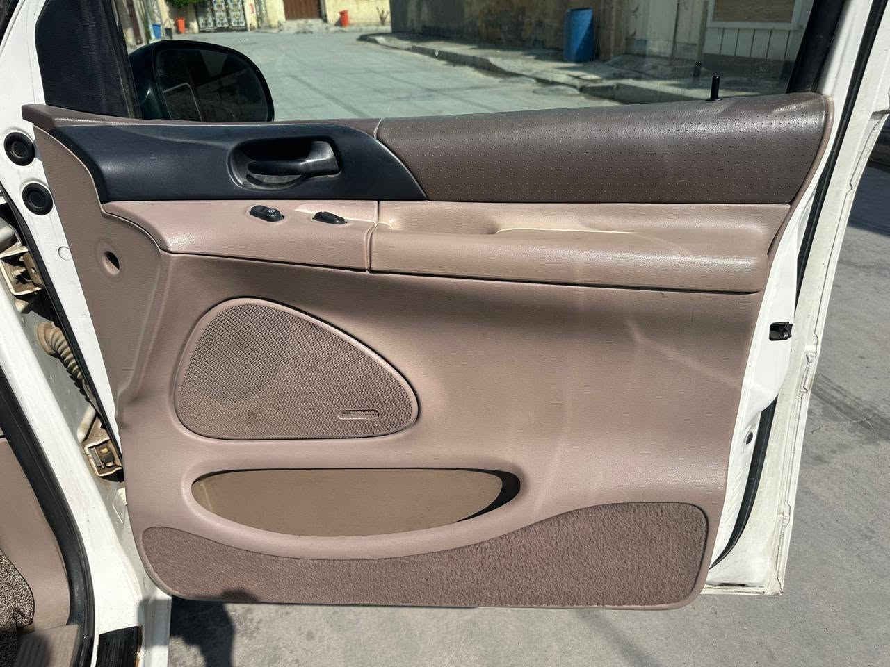 سلام عليكم
فورد وند ستار موديل 95ارقام بغداد المكان الفلوجه السياره كلها بلادالسعر ٤٠ورقه بيع مستعجل ***********واتساب
