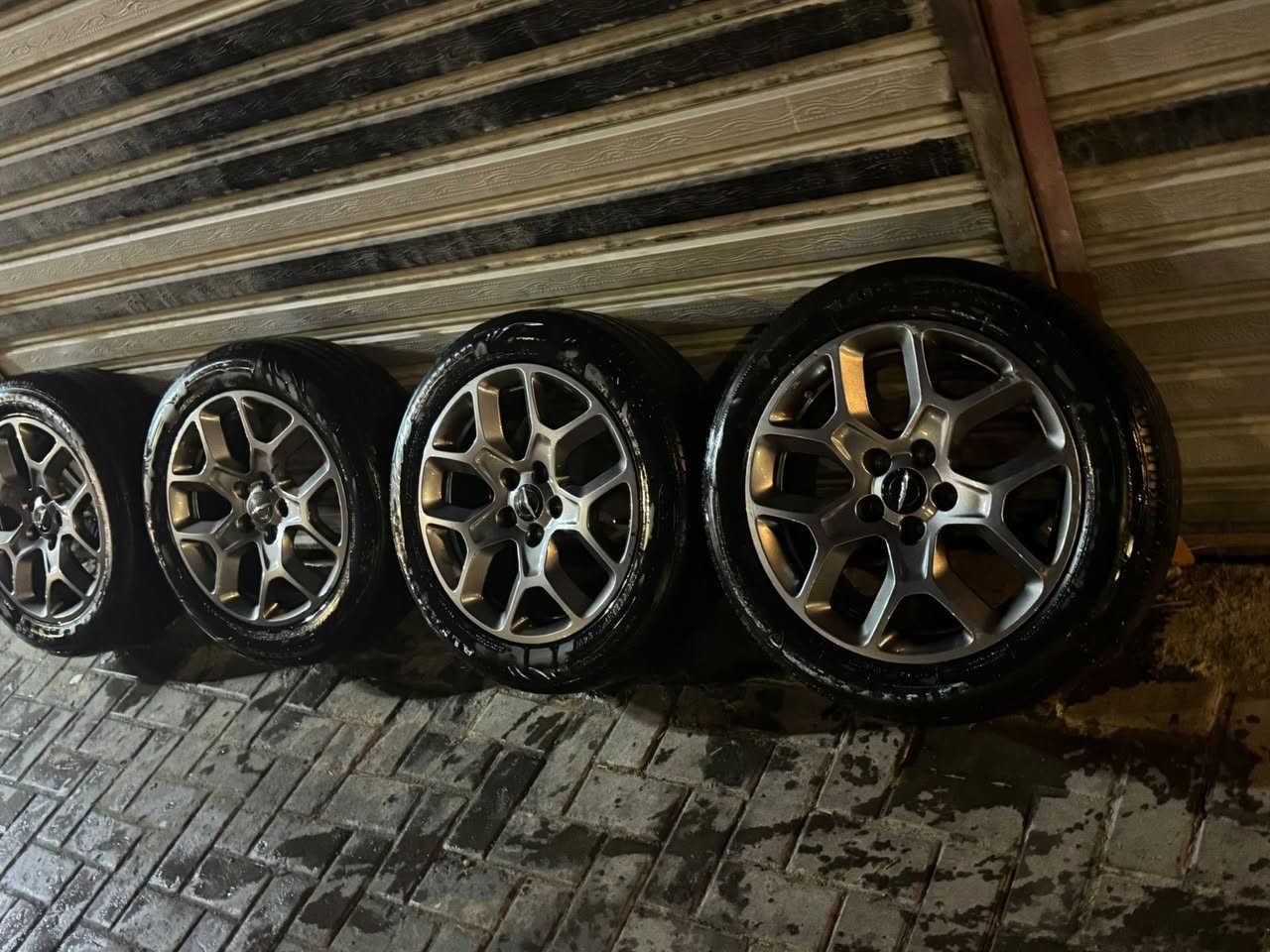 تخم ويل وتايرات نضاف حجم ١٧ للبيع السعر٣٠٠
بغداد ‭٠٧٧٠ ٩٧٩ ٩١٨٣‬ ستفسار او اتصال وتساب
