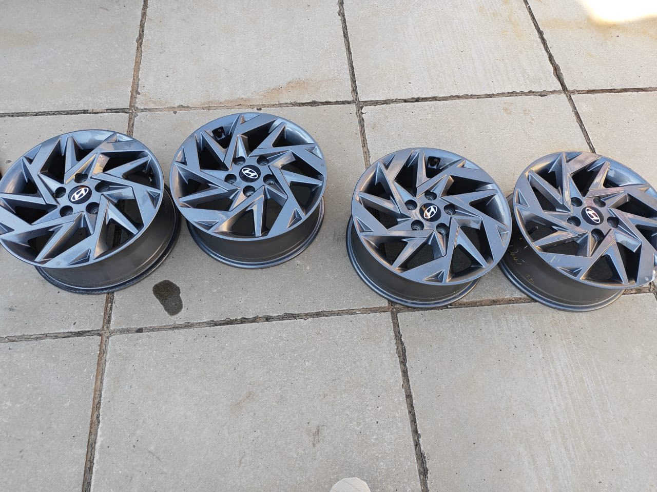 السلام عليكم تخم ويل كب النترا 24 للبيع  ***********////////السعر 250.     حجم 16
