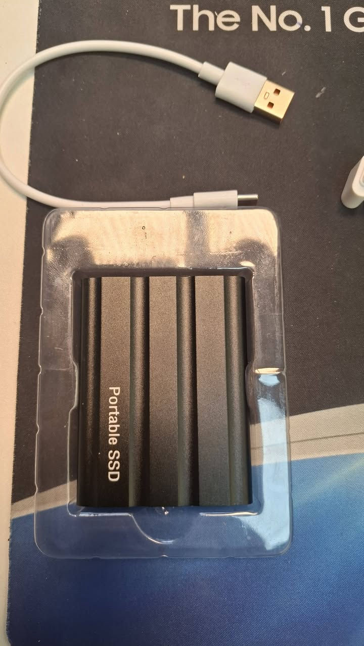 Hard External Ssd 2 TB with Warranty✅
هارد خاريجي س س د 2 تيرا ذاكرة و بي ضمان 10 أيام 
بدون اي مشكلة لقد اختبرته وهو يعمل 
سعر أرسل رسالة الي ماسنجر 
أرخص سعر تحت 100 ألف 
توصيل موجود 🚕


**إذا كنت صاحب هذا الإعلان وتريد حذفه لأي سبب، رجاءا أرسل رسالة إلى الدعم الفني**