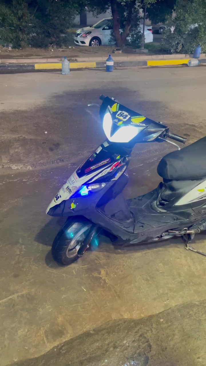 سلام عليكم دراجه ماكس ١٤٠ نضافه ٩٠ بل ميه دراجه خير من الله نكره بكل وكت المكينه خرسه وبضمانتي شلعه معدل دراجه جاهزه بس بيه نقص واحد بريك امامي فقط تعال كلب براحتك وفحص براحتك كفرات اصليه مختمه سعره ٥٥٠ وبيه مجال حك جيه رقمي *********** العنوان الكاضميه عبد المحسن موجود خاص
