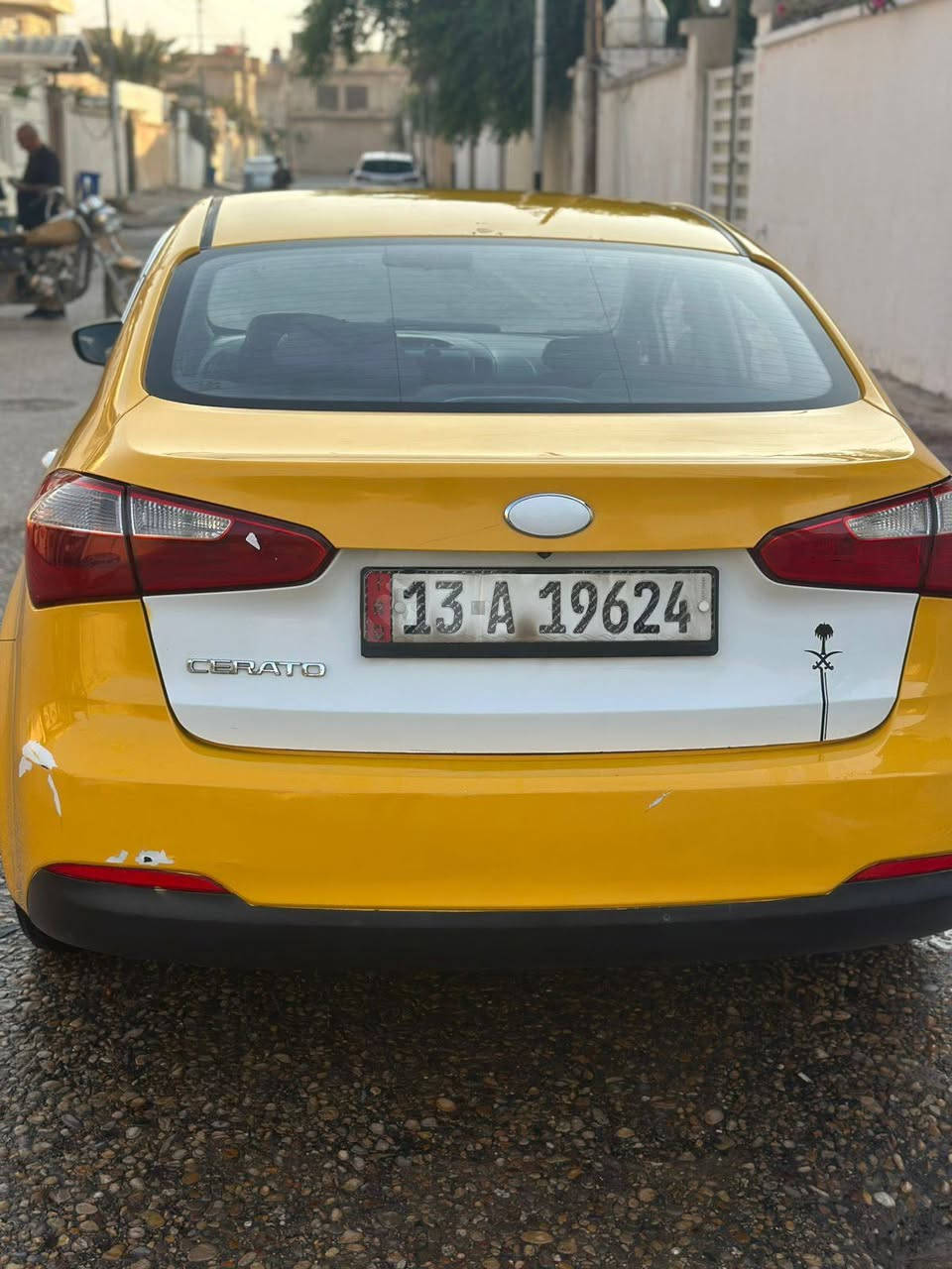 سلام وعليكم كيا سيراتو ١٤ خليجي
ميكنه ١٦٠٠ دوش بيه ضعف لمكينه 
باقي التفاصيل اتصل علرقم ***********
السعر ١٠٥
