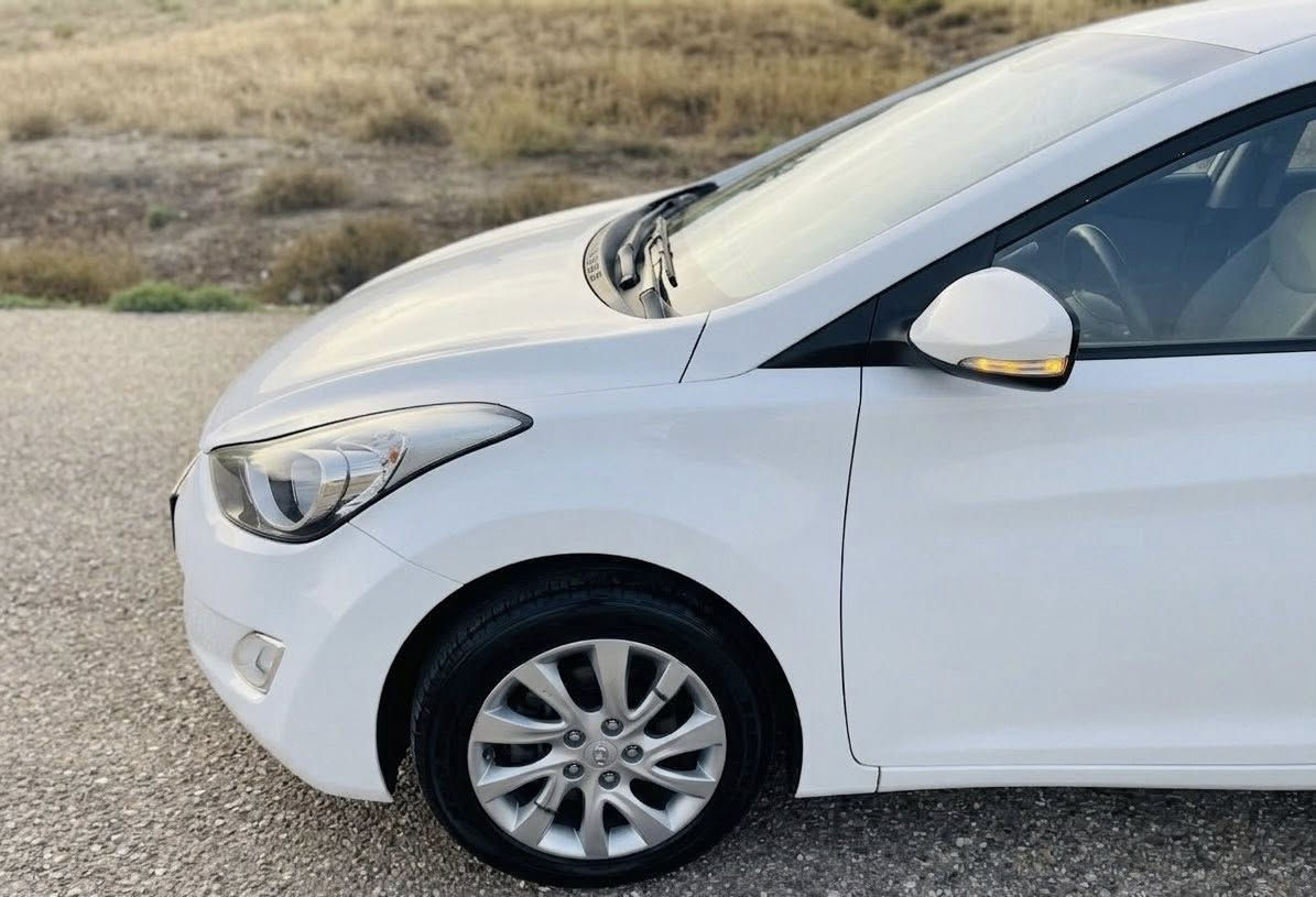 ‼️للبيع ‼️ النترا ادوات مديل 2014دخوول جديد كصه جنطه بانزين 1600جاهزه كير محرك حداده تخم تاير كله جديد على وضع الشركه #متومه ارقام وسنويه انكليزي #السعر 50 وبيها مجال قليل مكانها#البصره ***********
