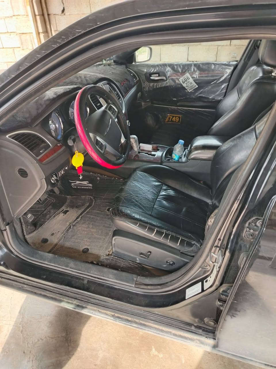 بعد السلام والتحية. أوباما 2012 رقم شمالي سنويه وهزة جديد تحويل مباشر ضرر خفيف خاملغ خلفي + رصعات خفيفه والسونار مرفق بالمنشور سعرها 145 وبيها مجال شي قليل مكان السياره
تكريت + الظلوعية 
 للاتصال 
***********
