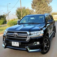 اخوان عندي لاندكروز 2021 VXS ساز لون اسود رقم بغداد بأسمي ماشيه 58 الف...