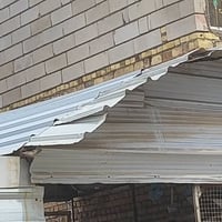 غراض للبيع كلمن وسعره رفوف خشب 3.90في 1.70  قمريه 4في 6  رف مدرج المني...