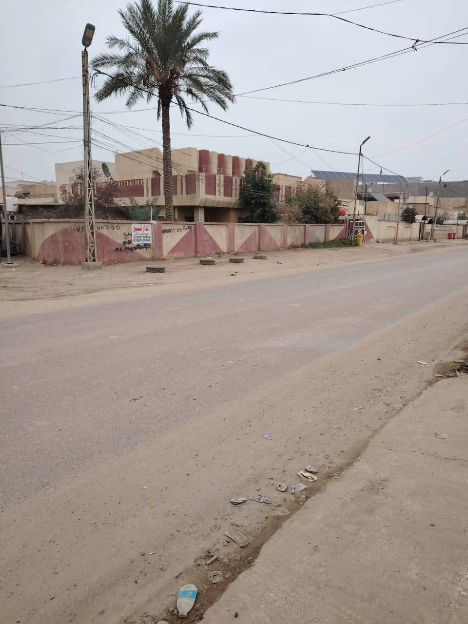 بيت تجاري بجمعيه للبيع ركن طابقين موقع مميز وراقي يقع على شارعين طابو صرف يصلح لسكن ويصلح استثمار مساحه 554استفسار واتساب ***********
