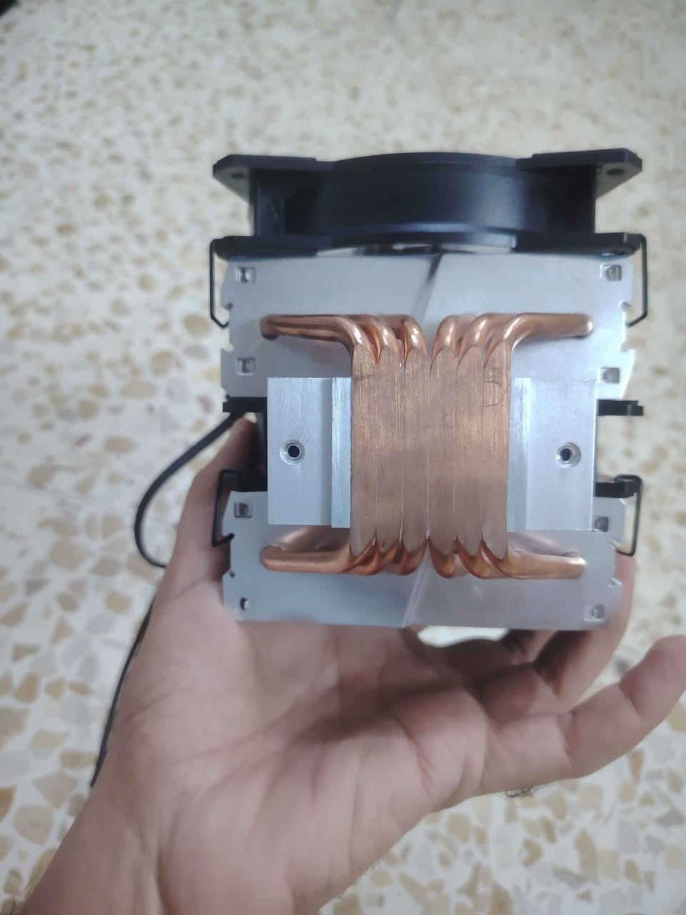 مبرد معالج شركة كولر ماستر
المقابس المدعومة (Socket Compatibility)
​المبرد يدعم تشكيلة واسعة جداً من مقابس اللوحات الأم لشركتي Intel و AMD:
​Intel: LGA 2066 / 2011-v3 / 2011 / 1200 / 1151 / 1150 / 1155 / 1156 / 1366 / 775.  
​AMD: AM4 / AM3+ / AM3 / AM2+ / AM2 / FM2+ / FM2 / FM1.
السعر ٣٠ الف مع التوصيل بغداد, العراق


**إذا كنت صاحب هذا الإعلان وتريد حذفه لأي سبب، رجاءا أرسل رسالة إلى الدعم الفني**