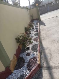 يوجد كادر حدائق 🌿وبيهارتون وبانسب الأسعار ‏‪0786 889 2540‬‏