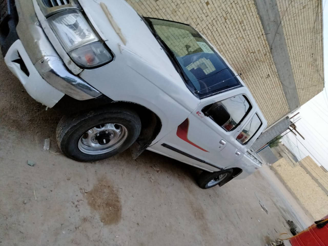 سلام عليكم
مزاد وزارت الداخليه 
نيسان 2003 تخم تاير جديد حداديه جديده ورك جديد 
تبريد شغال عايز بس غاز 
مكينه وكير وكسن جديد 
دوشمه جديده 
خياس مابيها 
شاصي مكفول 
كهربايات شغاله 
سعر 55وبيها مجال 
مكاني نجف الاشرف رقم ***********
