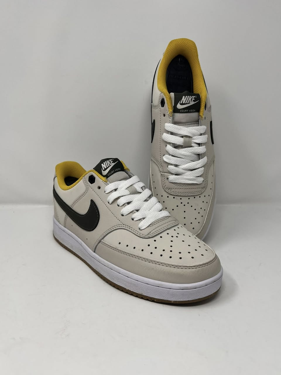 نايك دانك لو،
باله فيتنامي ، يلبس 41, 
القطعه جدا نازكه وحلوه،
سعر30الف دينار

ادخل انستا شوف شنو متوفر
https://www.instagram.com/hermes.storex?igsh=MTBvc3I2dm9yYTBjaw==


**إذا كنت صاحب هذا الإعلان وتريد حذفه لأي سبب، رجاءا أرسل رسالة إلى الدعم الفني**