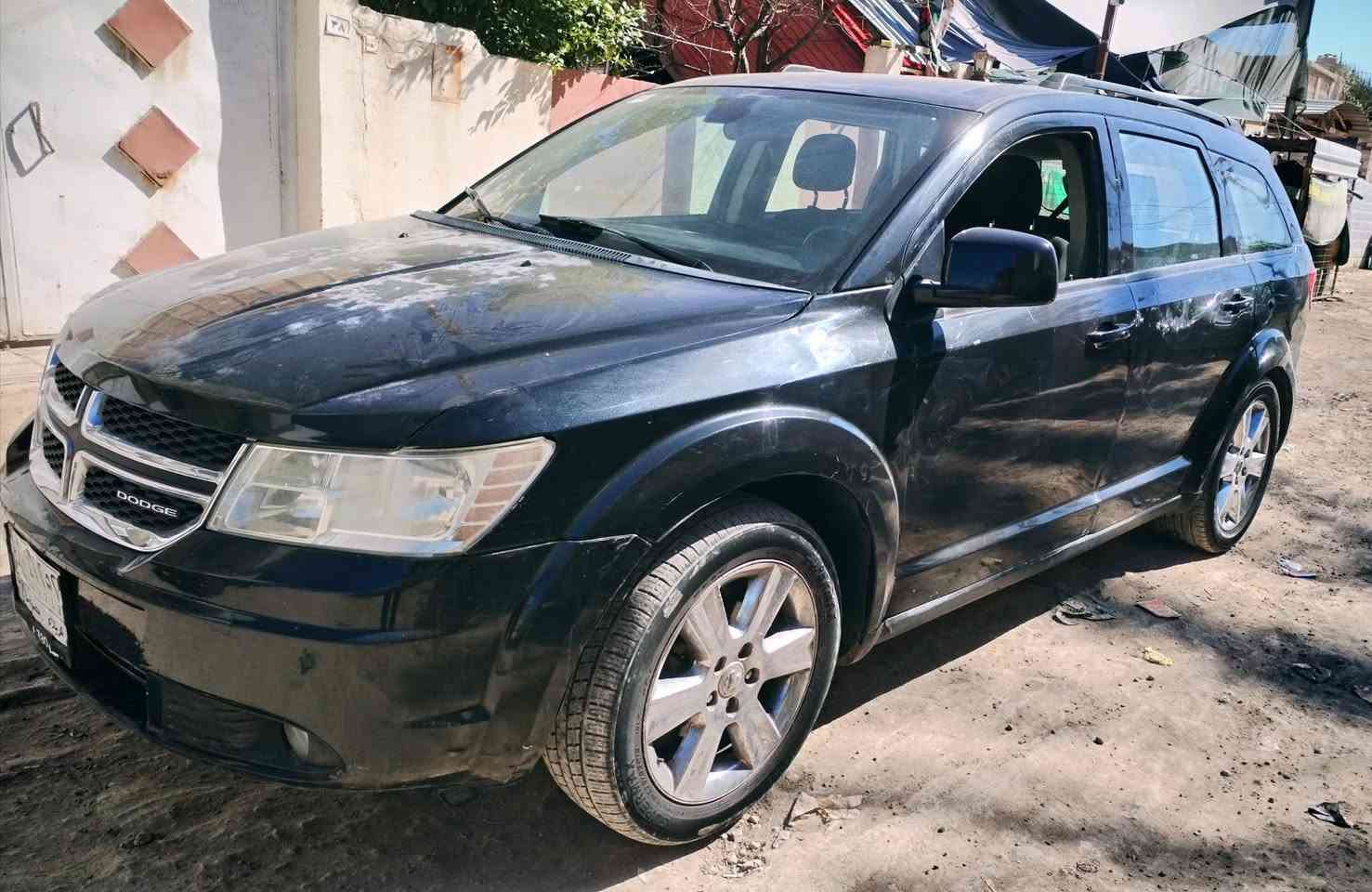 السلام عليكم للبيع دوج جورني 2010 رقم كربلاء الماني باسمي بسعر مناسب 85 السياره جاهزه ومال جناي مكينه كير حاويه خير من الله 6 سلندر 3500 بيها صبغ جاملغ وباب  خمسه راكب الاستفسار العنوان الحله حي الامام علي عليه السلام شارع 80 رقم الموبايل ***********
