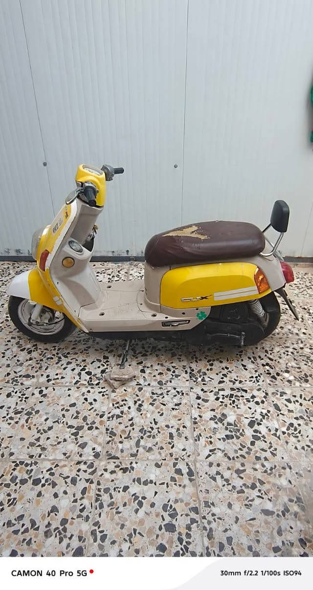 ماكس بوليس120 دراجه مابيه أي نقص كامله من كلشي شغال سلف هندر هورن اشاير لايت أمامي مكينه بلاديه 49 شلع ومعدل أوراقه كامله السعر 575وبيه مجال مكاني الحسينية مال راشدي الرقم ***********
