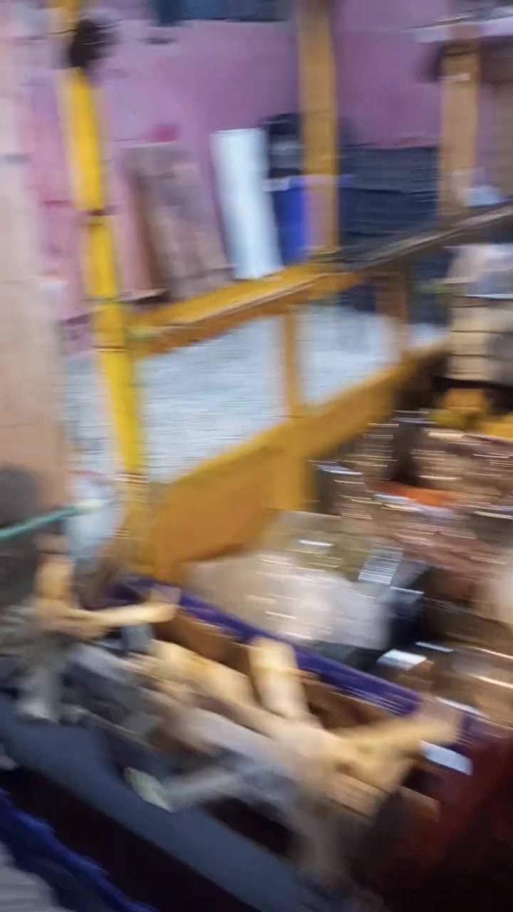 بسم الله الرحمن الرحيم
بيت اللبيع قرب ياسين خريبط مقابل شارع الميثاق 
البيت طابو صرف المساحه 120 متر 
غرفة نوم عدد 2+ ديوانه+ هول+ حمامات داخلية وخارجية 
+ كراج الاستفسار على الرقم التالي 
***********
