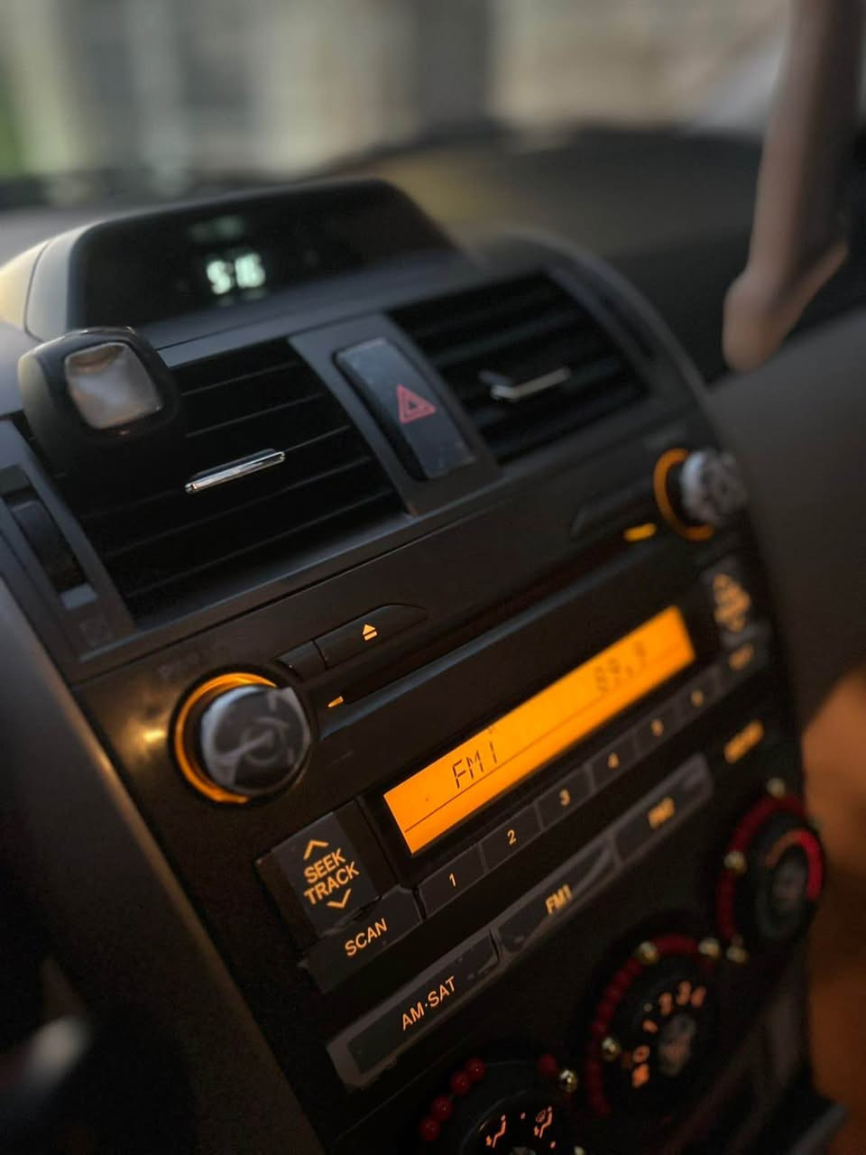 کرۆلا ٢٠١١ مواسەفات ئەمەریکی مەکینە گەورە ٢٠ ڕەشی قەتران بۆ فرۆشتن و گۆڕینەوە نرخی ١٠١ گەڵا 
ڕەسمی سۆنەر دانراوە 
*********** 
سلێمانی ناوشار السليمانية, العراق
