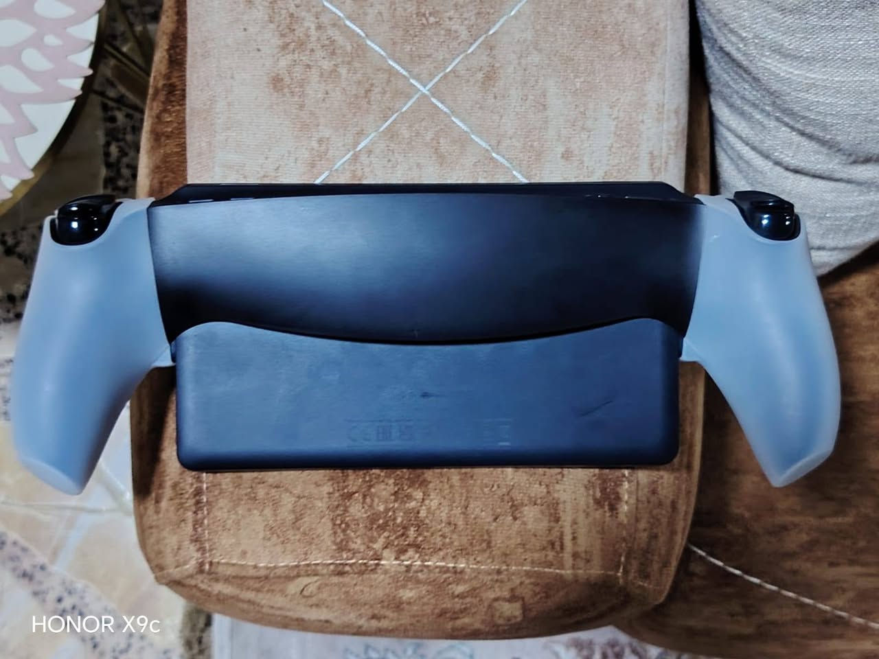 من رخصه الادمن
السلام عليكم عندي جهاز بورتول بلي ستيشن 5 مثل ما بالصوره الجهاز جديد كارتونه وجنطه وياه لاصق ضد الكسر و قبضات جلاتينه مشتري ب350 عارضه ب325 و بيه مجال الي يريده فقط مو يطب يعامل و يطلع و شنو هال الجهاز الي يعرفونه و شرايه ادخلي
مراسله خاص او واتس ***********
