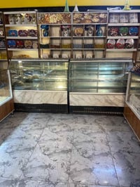 ٢ عارضات • كيك ومعجنات
