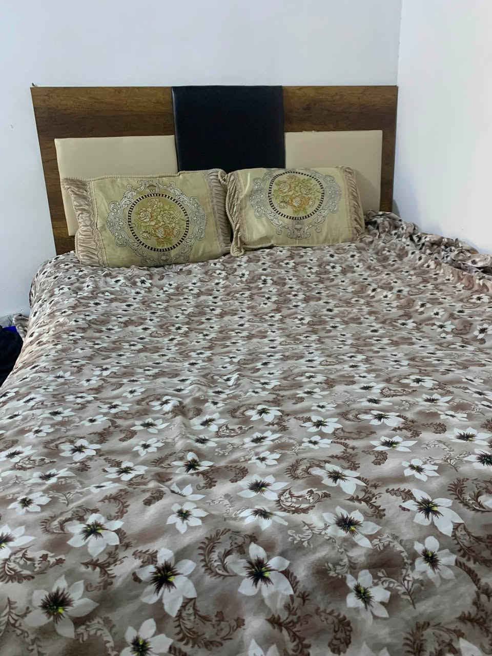 ٢٠٠ سعره نضيف مابي عيب


**إذا كنت صاحب هذا الإعلان وتريد حذفه لأي سبب، رجاءا أرسل رسالة إلى الدعم الفني**