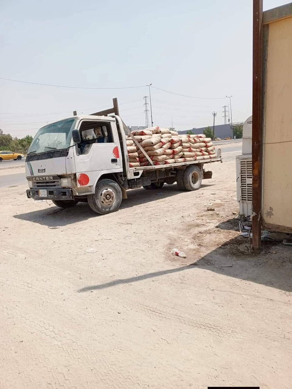 موجود مواد بناء توصيل داخل الراشديه   رمل حصو طابوك بلوك شيش اسعار مناسب  ***********
