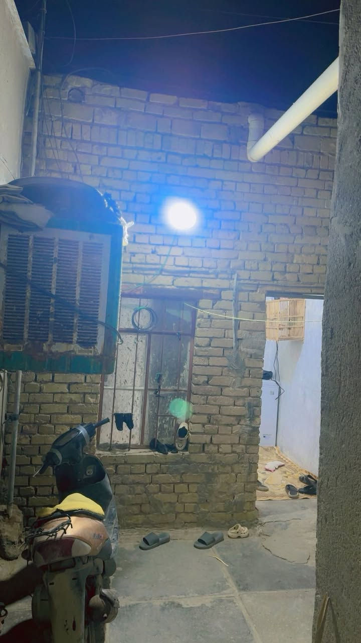 السلام عليكم
عندي بيت البيع. حواسم 
 ميت متره. ضايع ويه الطابو. 
رقم. ***********
