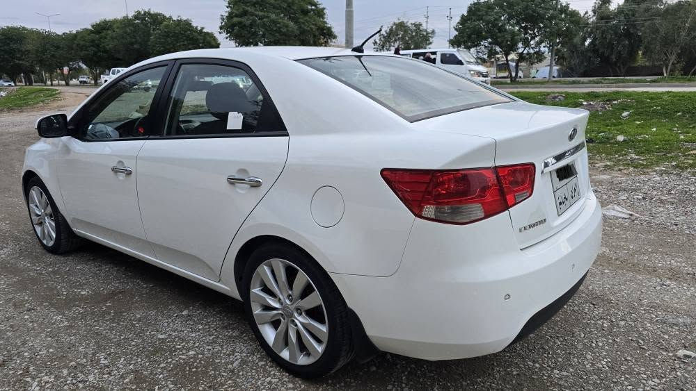 سیراتۆی سپی مودیل2011
مواسفات 2012ناو ڕەش
ئاوێنە ئیشارەت جام کارەبا
سوکان ڤۆلێۆم زۆرجوانە بێ
سارە دووپارچە سبوخە بێ ناوگڕتن سەنەوی تازەیە
گێڕومەکینە بەشەرت تەحویل وغرامە بەشەرت.
*********** كالار, السليمانية
